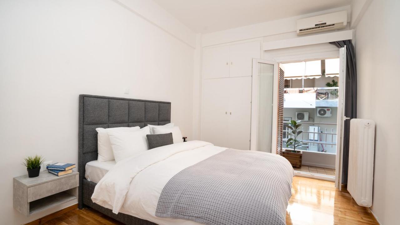 City Center Apt. On A Traffic Free Street Atenas Exterior foto
