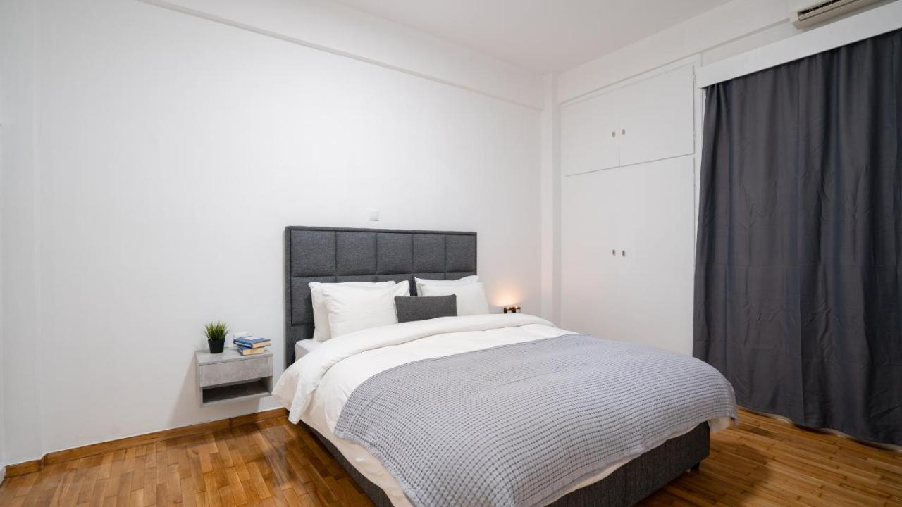 City Center Apt. On A Traffic Free Street Atenas Exterior foto